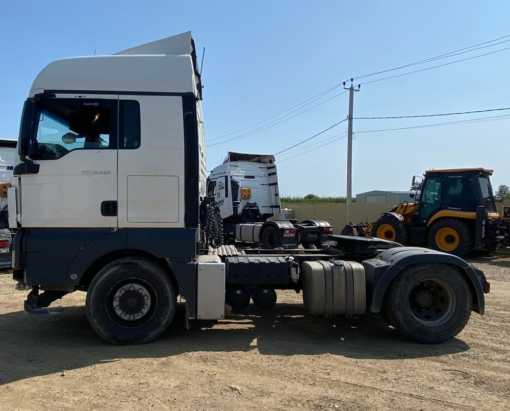 MAN TGX 4x2 Седельный тягач 18.440 4x2 BLS (Дизельный, 10,5 л, 441 л.с., АТ)