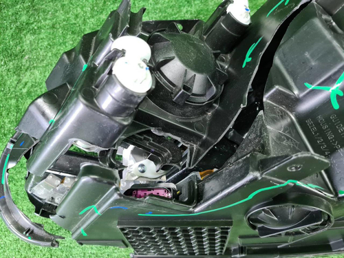 Битая Фара правая Geely Coolray (19-23) галоген