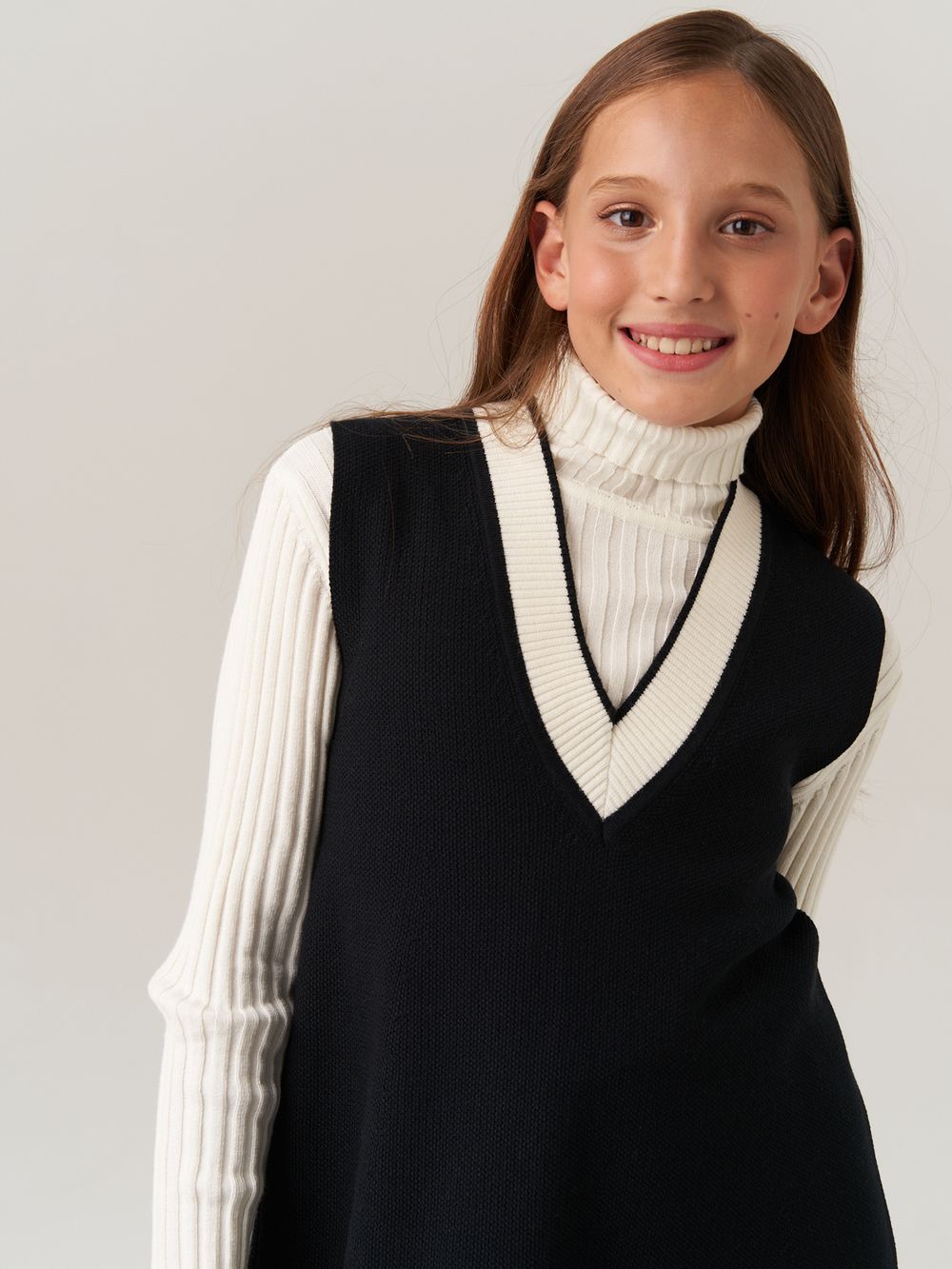 Сарафан школьный для девочки AT974 черный