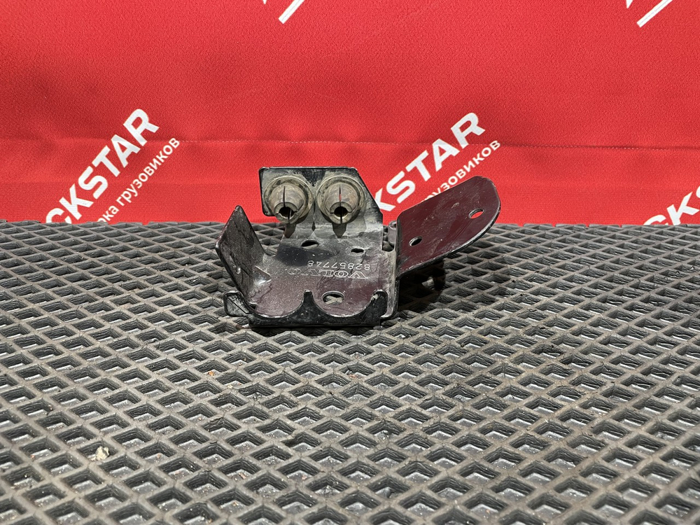 Кронштейн инструмента