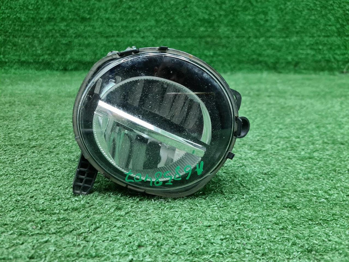 ПТФ правая BMW 3er F30 (2015-2020) LED