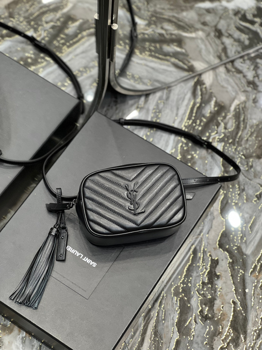 Saint Laurent Lou Belt Bag