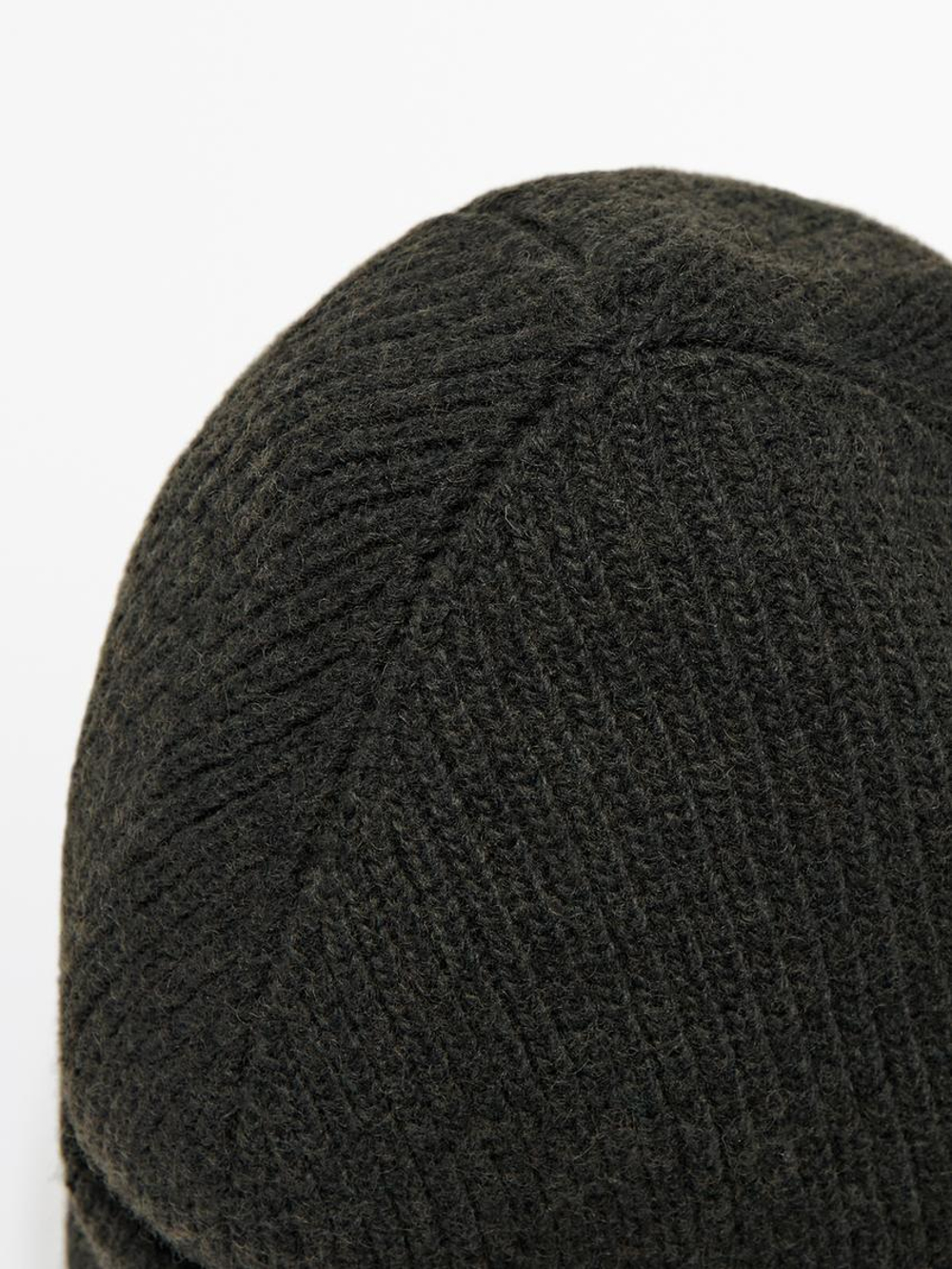 Massimo Dutti Шапка бини из 100% кашемира, темно-зеленый