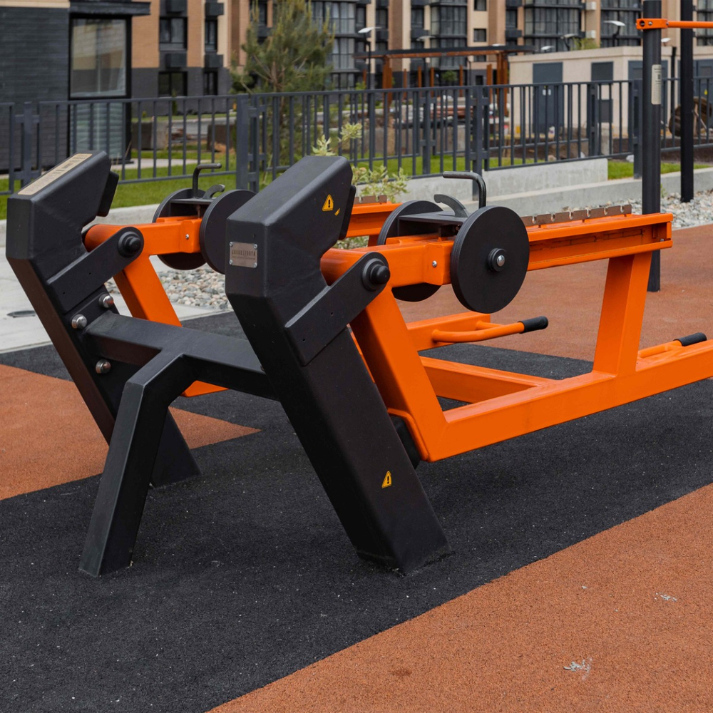 P-1813 Уличный тренажер Становая тяга с переменной нагрузкой ZAVODSPORTA