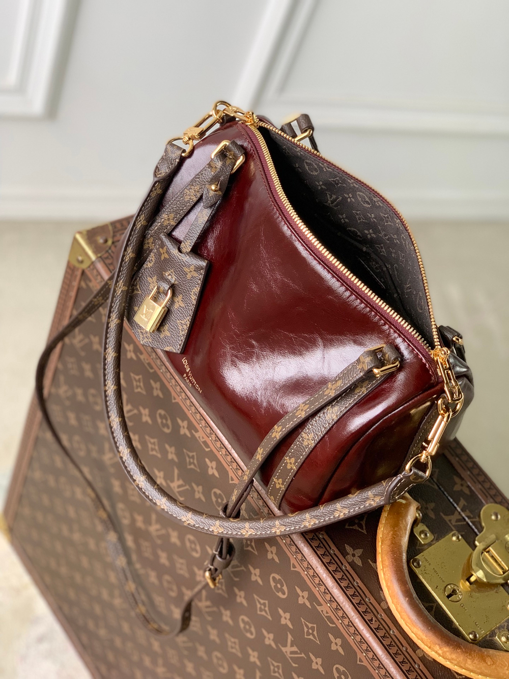 Louis Vuitton Express PM
