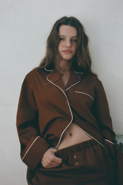 ZARA РУБАШКА В ПИЖАМНОМ СТИЛЕ ИЗ ПОПЛИНА С КОНТРАСТНОЙ ОТДЕЛКОЙ, КОРИЧНЕВЫЙ