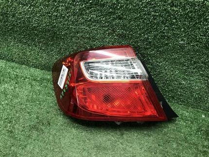 Фонарь левый внешний Toyota Camry xv50 (2011-2014)