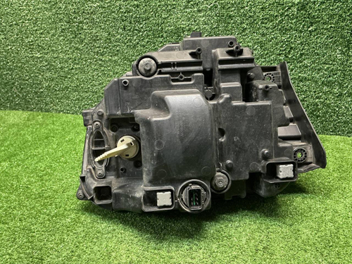 Фара правая Hyundai Santa Fe 4 (2018-2021) LED