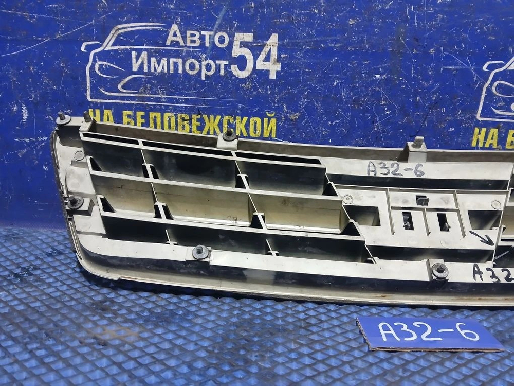 Решетка радиатора NISSAN CEFIRO 1994