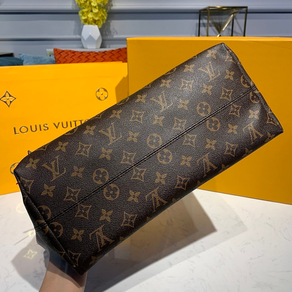 Louis Vuitton Iena MM