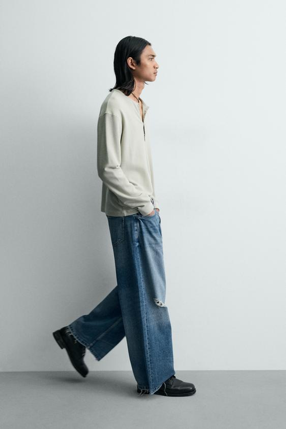 ZARA ДЖИНСЫ RELAXED FIT С РАЗРЕЗАМИ, ВЫЦВЕТШИЙ СИНИЙ