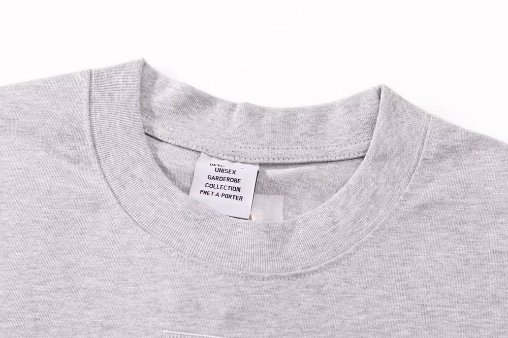 Футболка Vetements