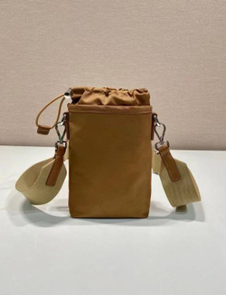 Сумка-мессенджер Prada