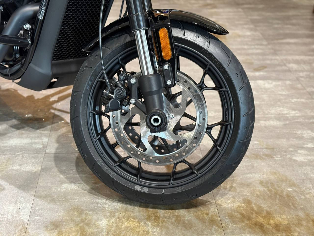 Harley-Davidson Street Rod, 2020 Black