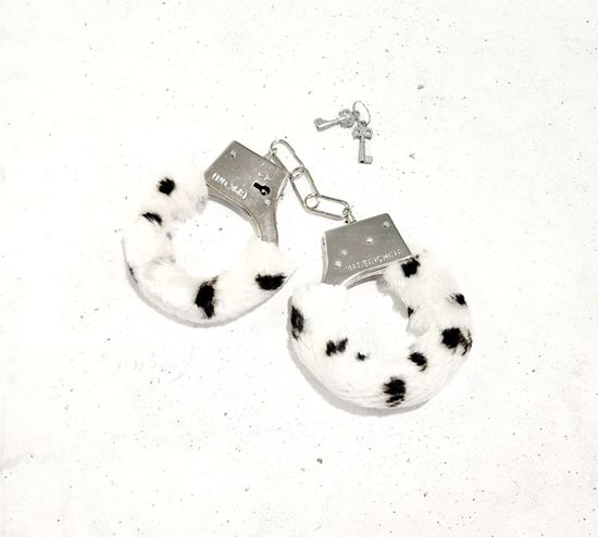 Наручники меховые, далматинец