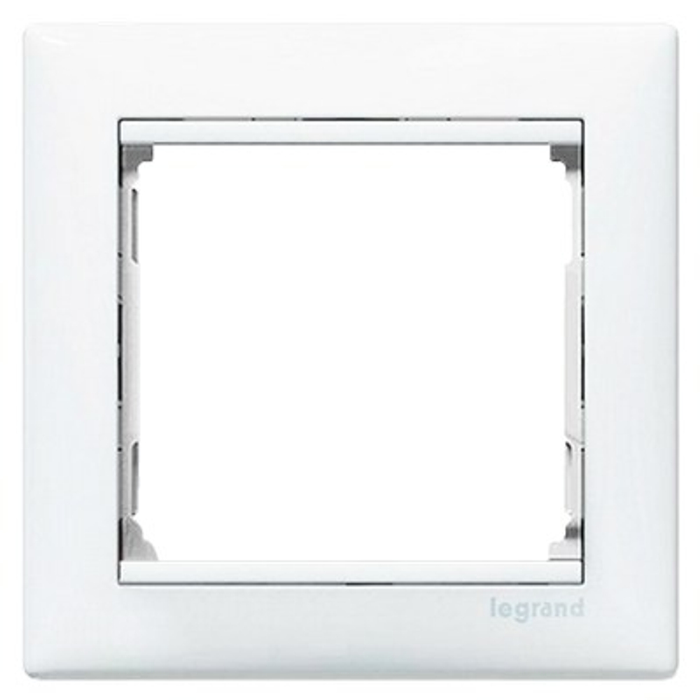 774451 Legrand Рамка одноместная белая Valena