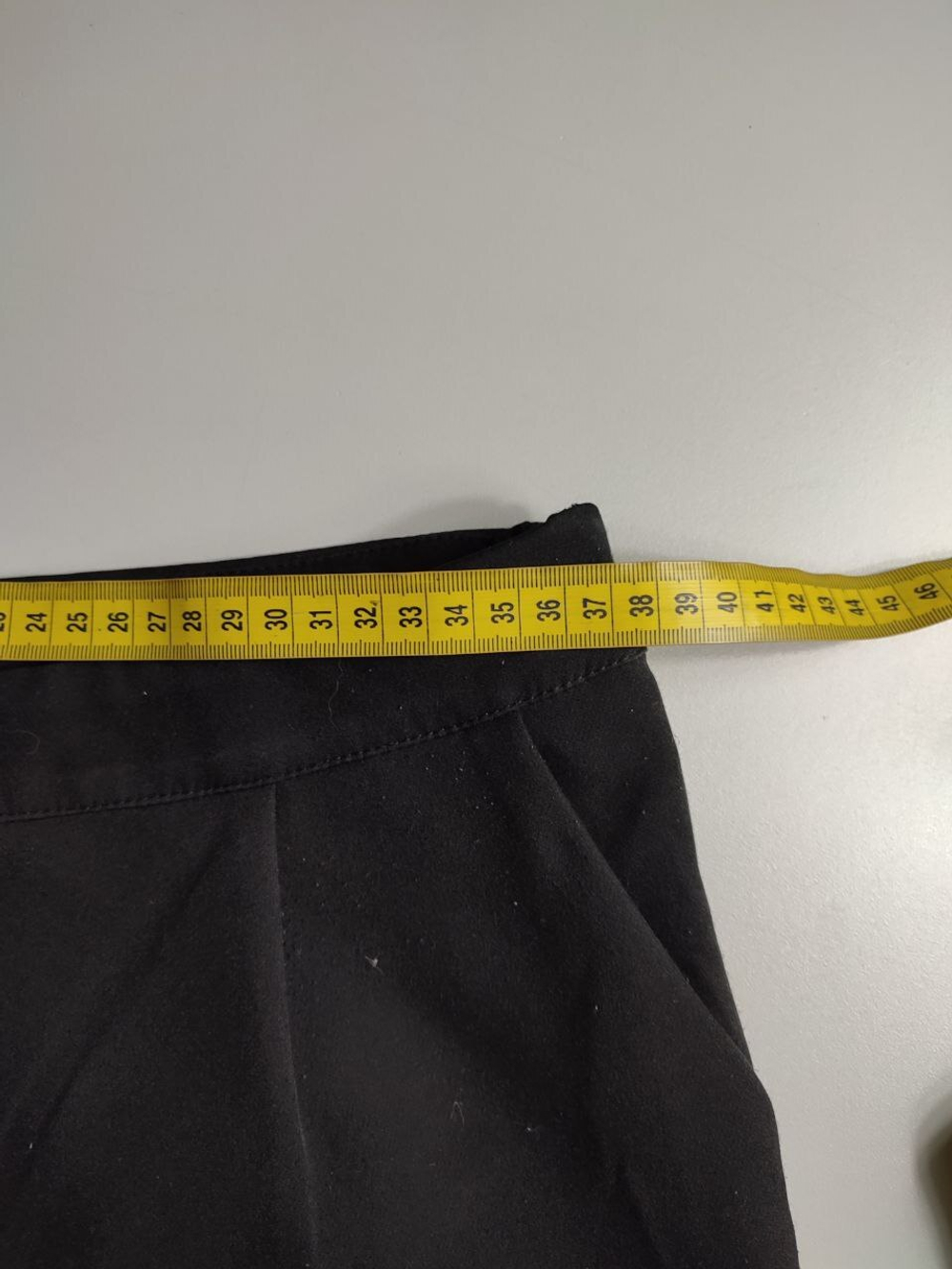 Брюки для лаконичного образа, маркировка 36, визуально на 42 размер