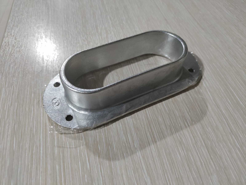 Клюз овальный 140х63х22 мм. 01.352.01