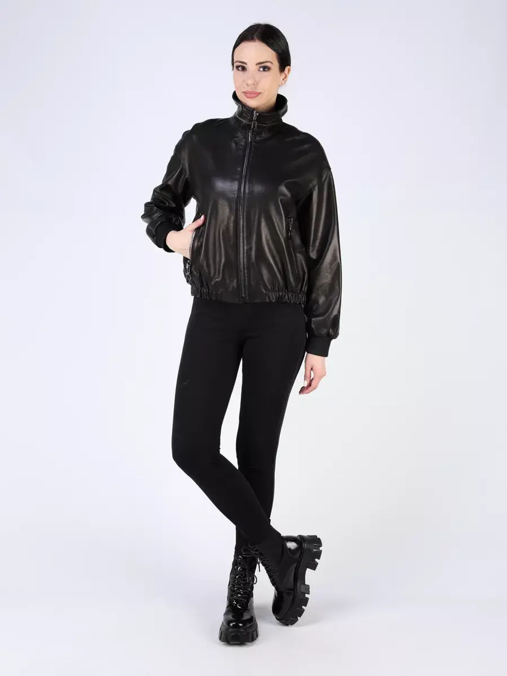 Кожаная куртка демисезонная бомбер