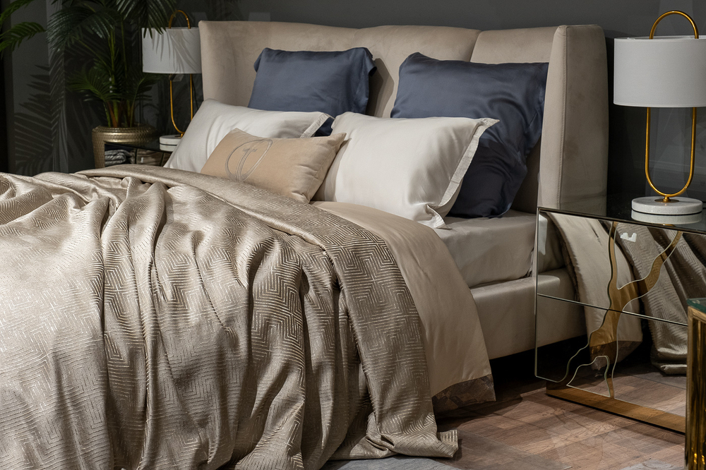 Покрывало 260х260 Garda Decor Gloss бежевое