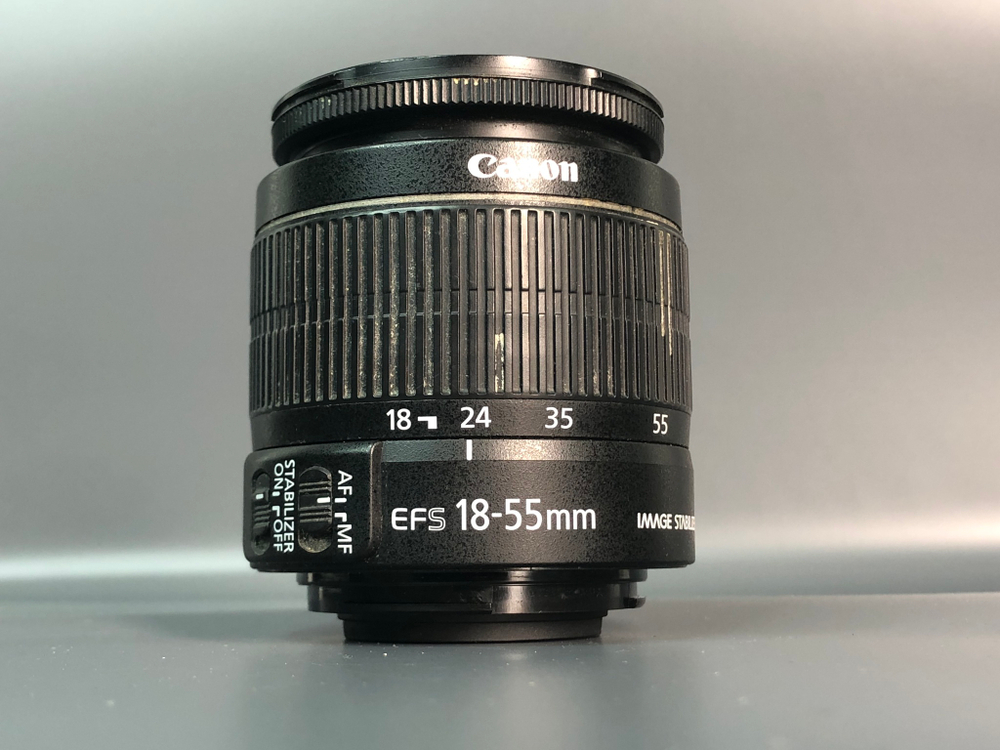 Canon 600D Kit 18-55mm 3.5-5.6 IS STM II 3.700 кадров