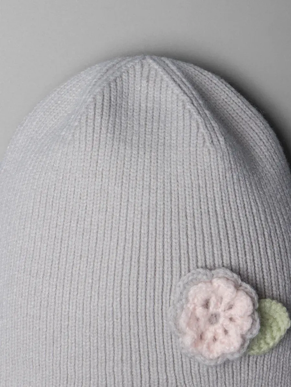 Шапка-чепчик для девочек на осень