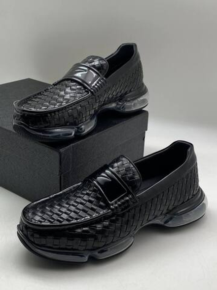 Лоферы Prada