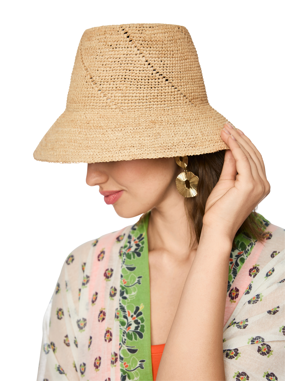 Шляпа из рафии