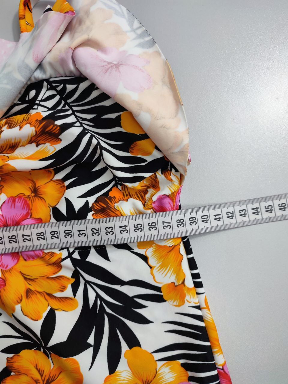 Топ с ярким принтом 44-46 размер