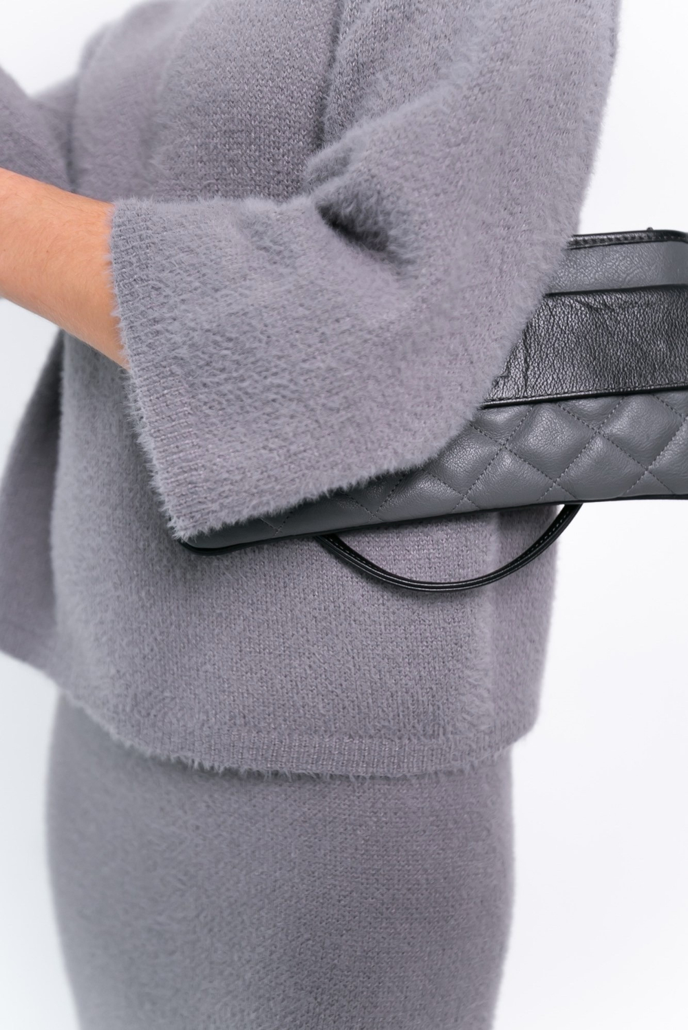 Серый джемпер со свободным рукавом Тамбовчанка