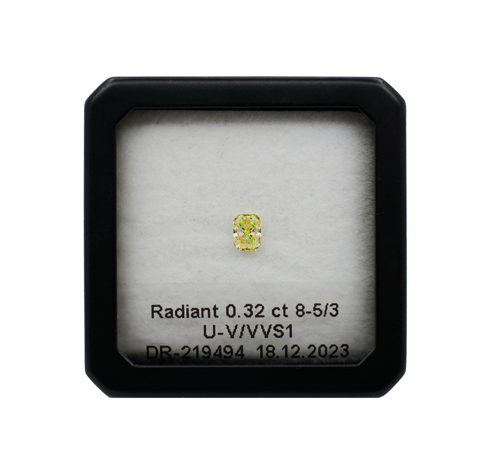Бриллиант (Радиант 8-5/3, 0.30-0.39, 0.32 ct)