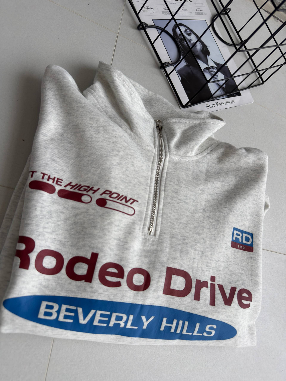 Костюм жен. 900 мел.