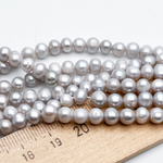 Жемчуг бусины, цвет серый, размер около 5-6,2 мм, цена за отрезок 18 см (1/2 нити)