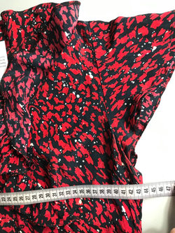 Платье для яркой девушки, визуально на 44 размер