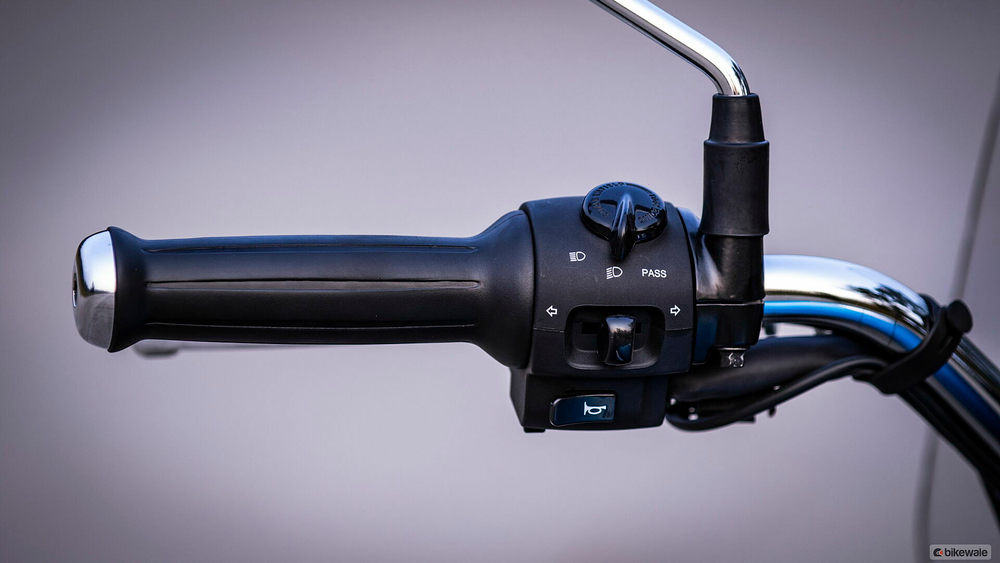 Royal Enfield Meteor 350 Supernova Blue