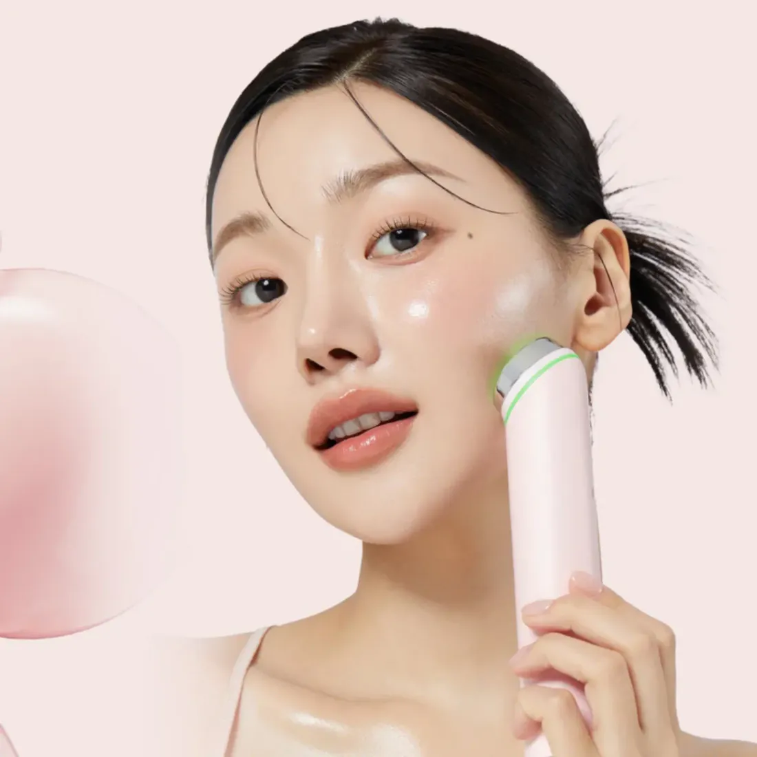 Микротоковый аппарат для ухода за кожей Medicube AGE-R Booster Pro Pink Edition
