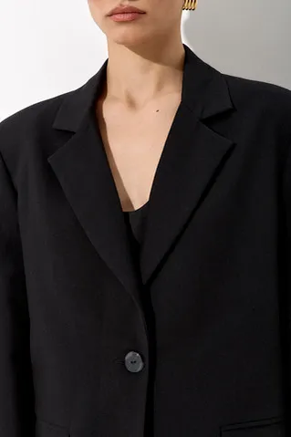 Пиджак свободный костюмный черного цвета