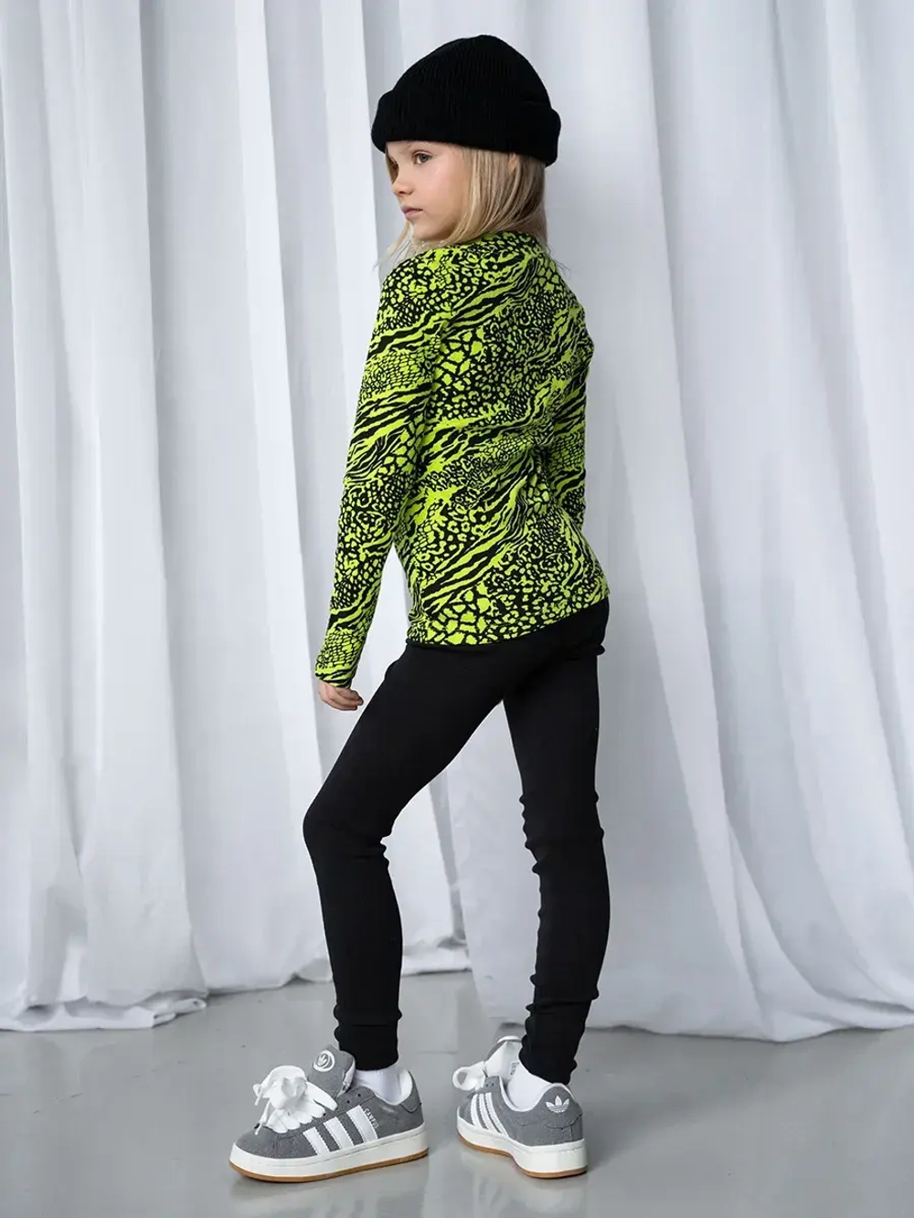 Костюм для девочки на осень