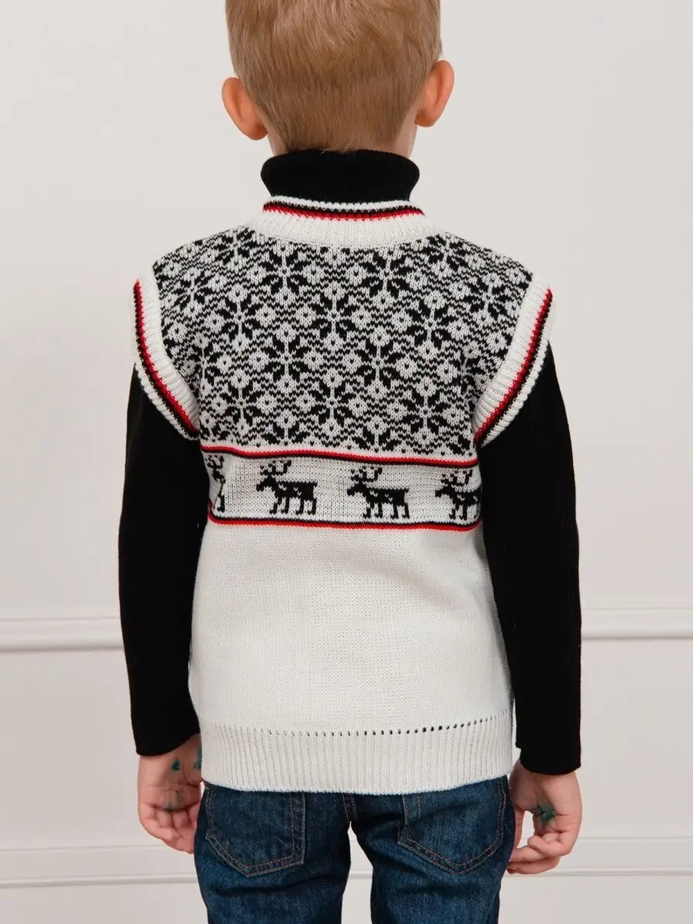 Жилет вязаный