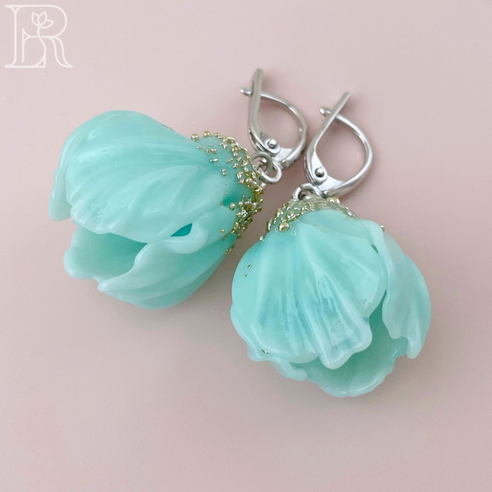 LEFIREL' Серьги серебряные женские "Эвелина" с цветами из муранского стекла / ювелирные украшения из родированного серебра 925