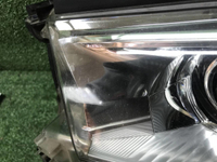 Битая Фара левая Toyota Land Cruiser 200 15-21 LED