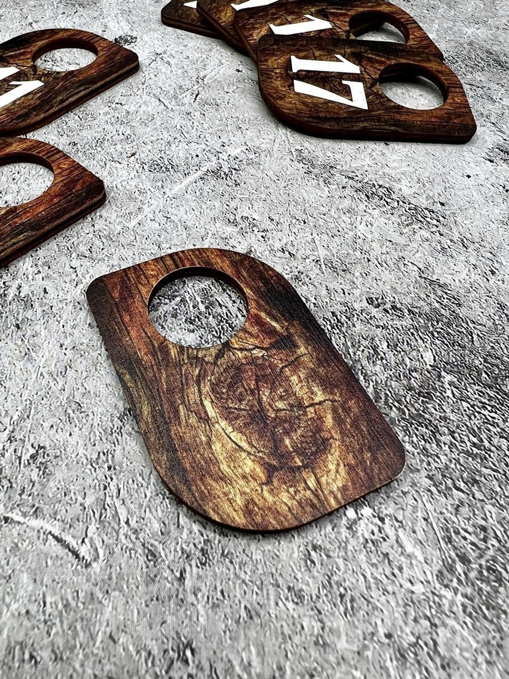 Лазер-фото.ру/ Номерки для гардероба 4х6 см 20-33