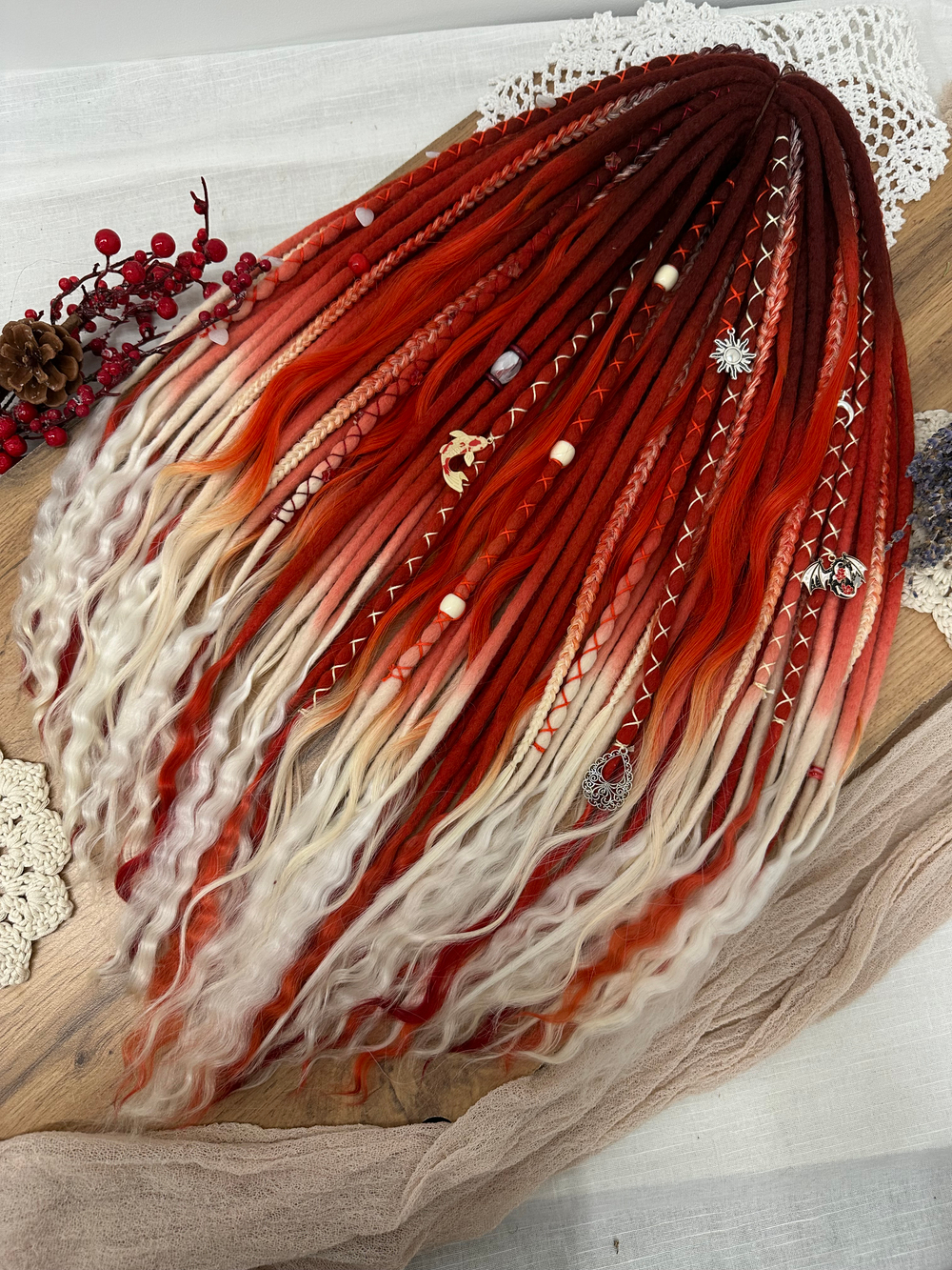 Комплект войлочных дредов с кончиками из козы