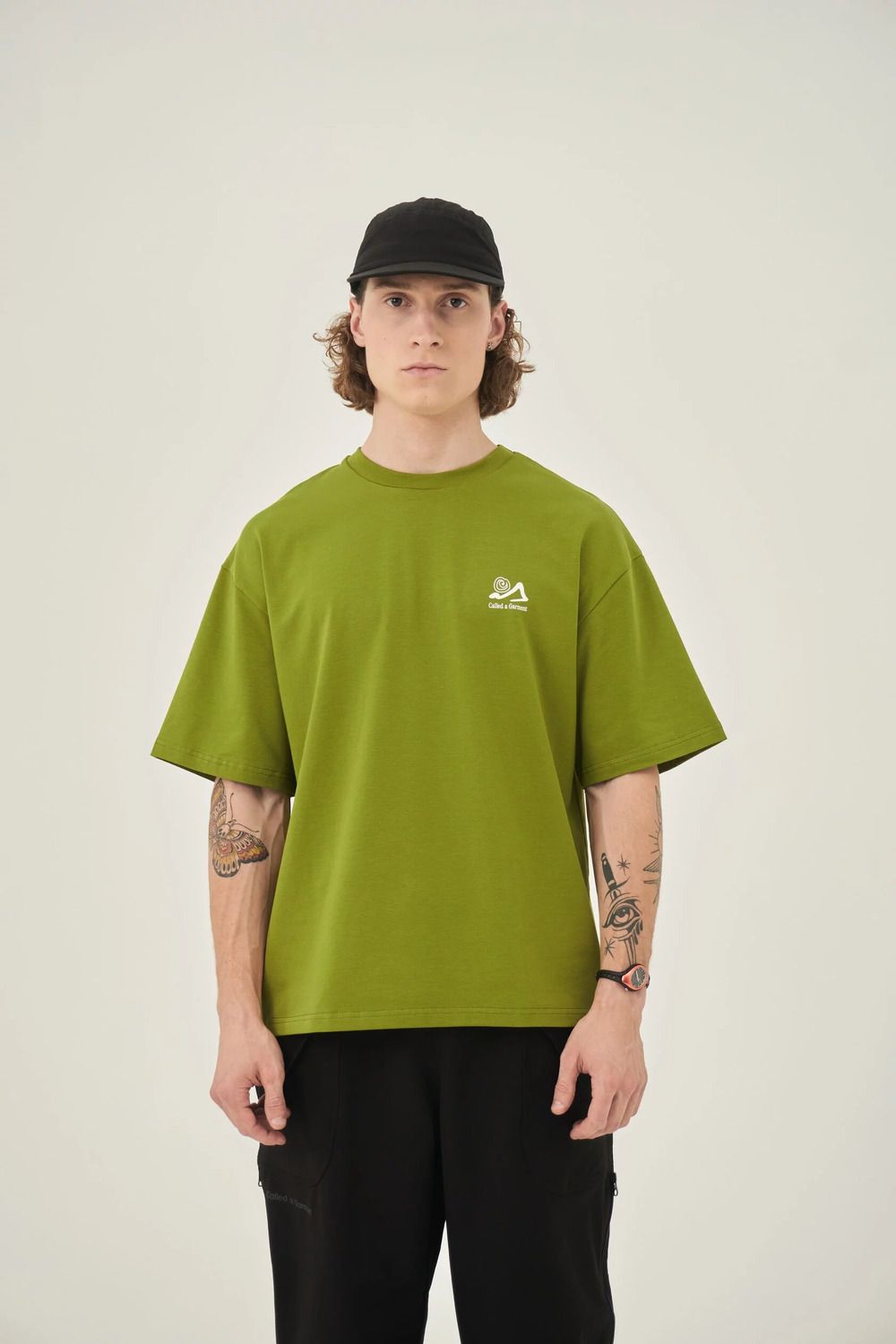 Футболка Called a Garment Stone shapes золотая оливка