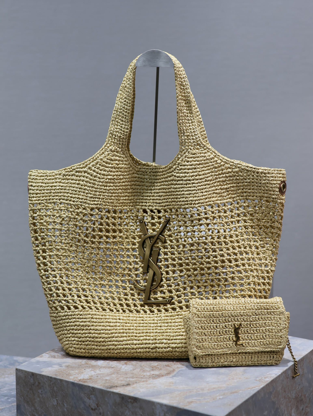 Saint Laurent Icare Maxi Shopping Bag