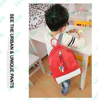 Рюкзак детский с лямками в черно-белую полоску