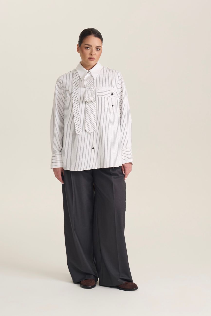 Рубашка с галстуком, белая в черную полоску