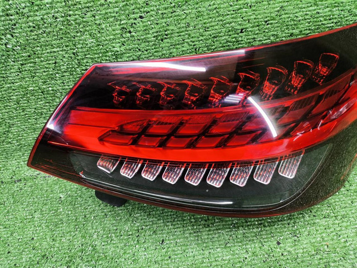 Фонарь правый внешний Mercedes E W213 (2020-2023)