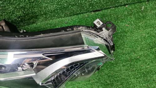Фара правая Toyota RAV4 4 CA40 (2015-2019) LED
