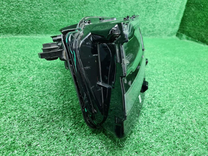 Фара левая VW Touareg 3 (2018-2023) LED